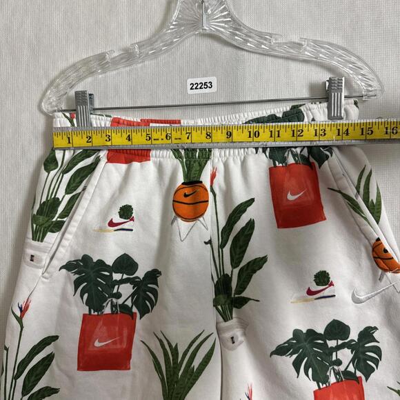 Nike Sportswear Men's Size Small Court Phantom Cortez Plant Print Fleece Shorts - Picture 11 of 13